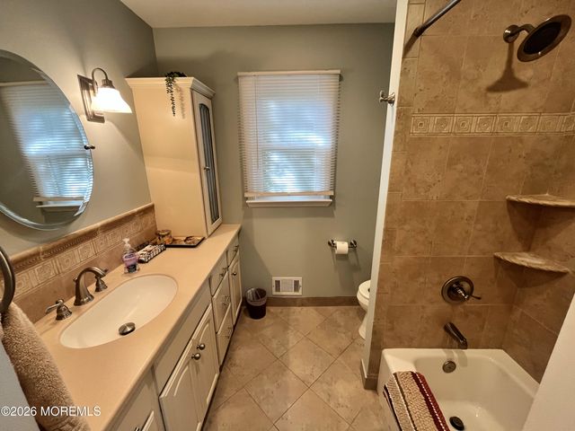 8 Abbey Lane, Ocean Twp, NJ 07712