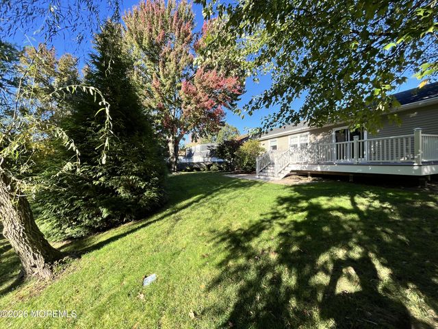 8 Abbey Lane, Ocean Twp, NJ 07712