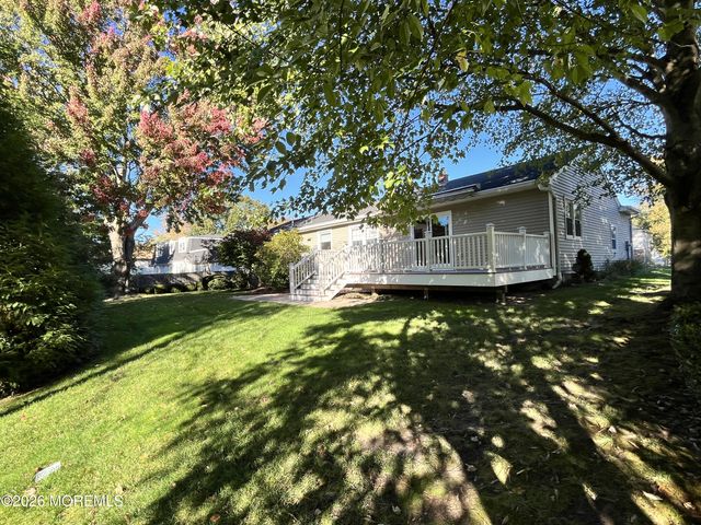 8 Abbey Lane, Ocean Twp, NJ 07712