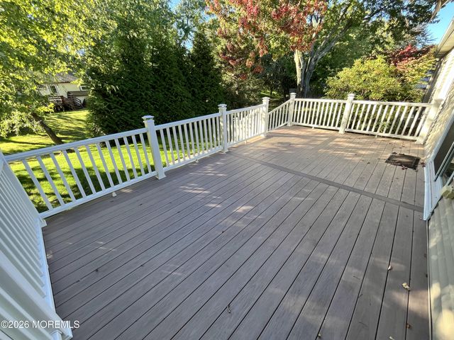 8 Abbey Lane, Ocean Twp, NJ 07712