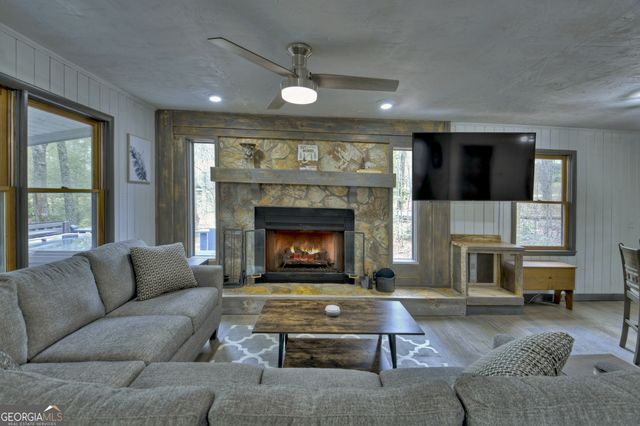 92 Wilderness Trail, Blue Ridge, GA 30513