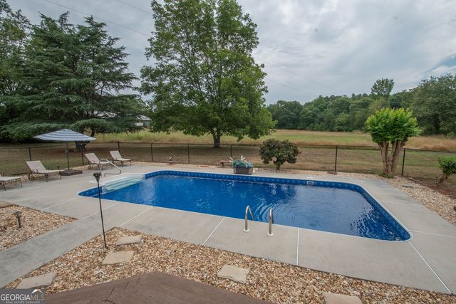 245 Jewel Bluff, Fayetteville, GA 30214