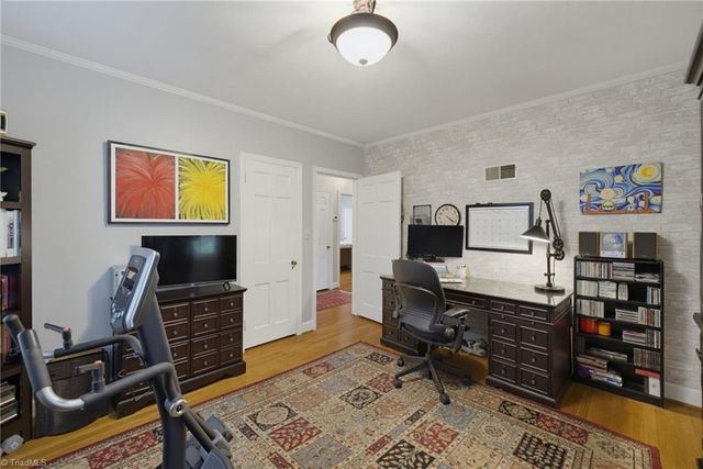 123 Beverly Place, Greensboro, NC 27403