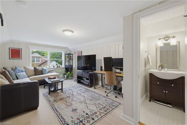 123 Beverly Place, Greensboro, NC 27403