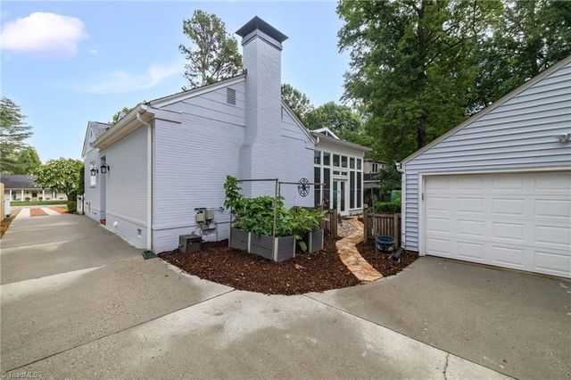 123 Beverly Place, Greensboro, NC 27403