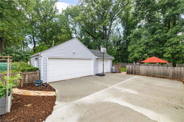 123 Beverly Place, Greensboro, NC 27403