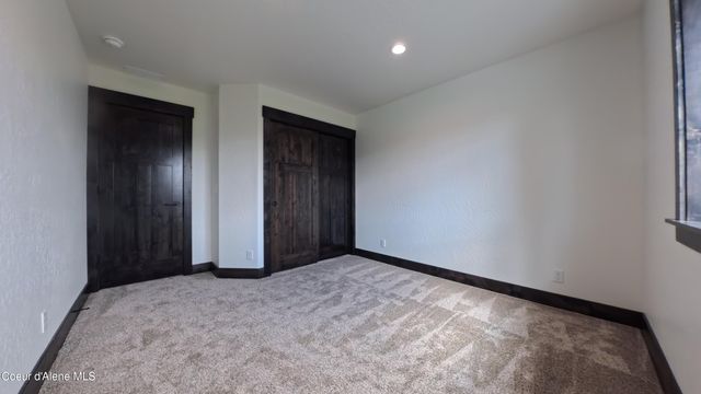206 E LOBO LOOP, Hayden, ID 83835
