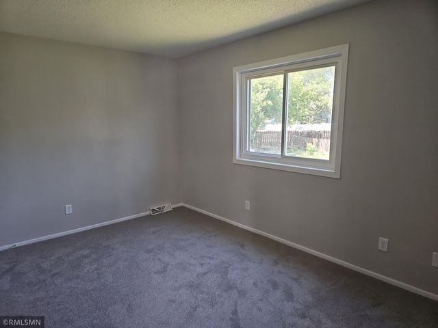 5467 Upper 182nd Street W, Farmington, MN 55024