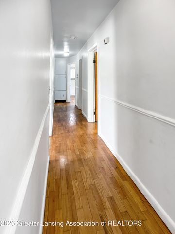 2801 Chatham Road, Lansing, MI 48910