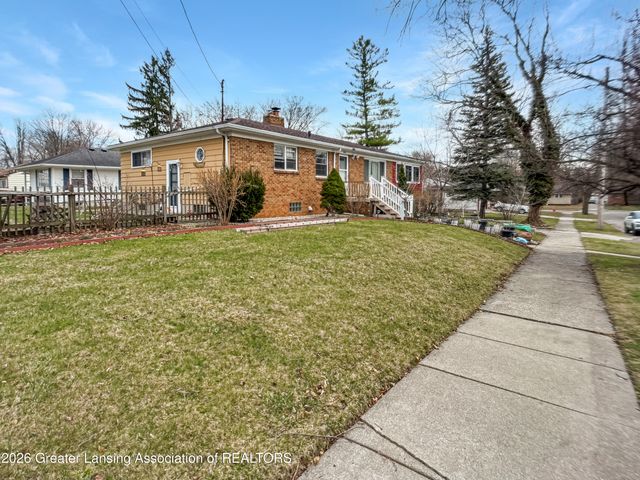 2801 Chatham Road, Lansing, MI 48910