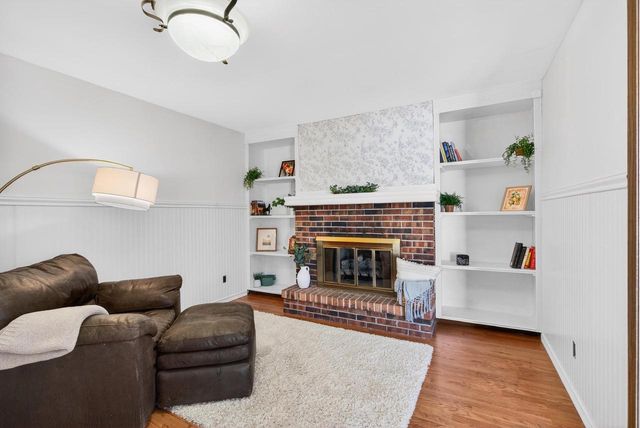 1017 N BAY RIDGE ROAD, Appleton, WI 54915