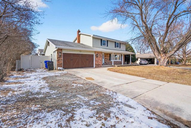 1017 N BAY RIDGE ROAD, Appleton, WI 54915