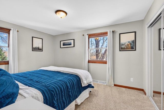 1017 N BAY RIDGE ROAD, Appleton, WI 54915