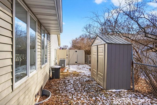 1017 N BAY RIDGE ROAD, Appleton, WI 54915