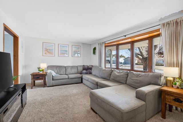 1017 N BAY RIDGE ROAD, Appleton, WI 54915