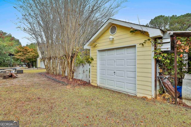 105 Sweet Briar Trail, Fayetteville, GA 30215