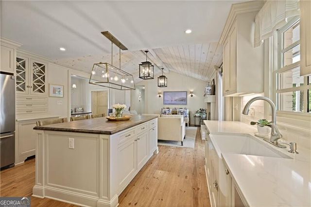 1566 Peachtree Battle Avenue NW, Atlanta, GA 30327