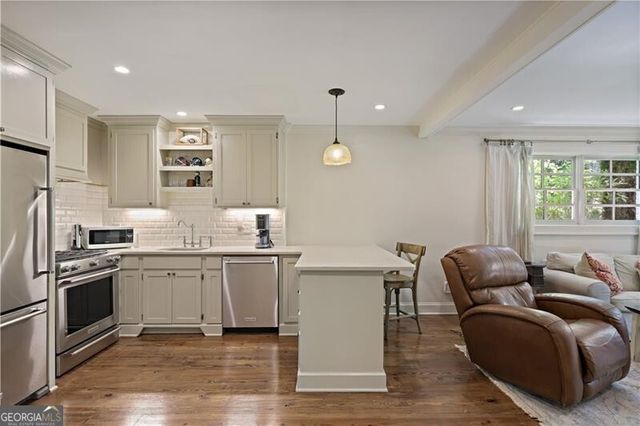 1566 Peachtree Battle Avenue NW, Atlanta, GA 30327