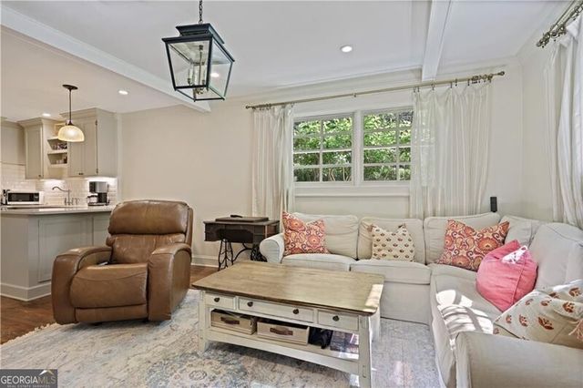 1566 Peachtree Battle Avenue NW, Atlanta, GA 30327