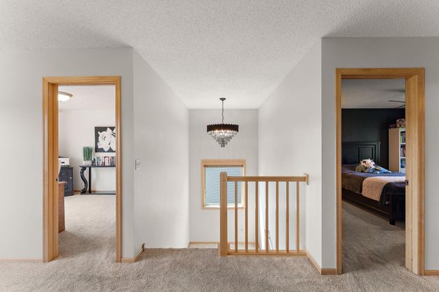 2880 Liberty Trail, Woodbury, MN 55129