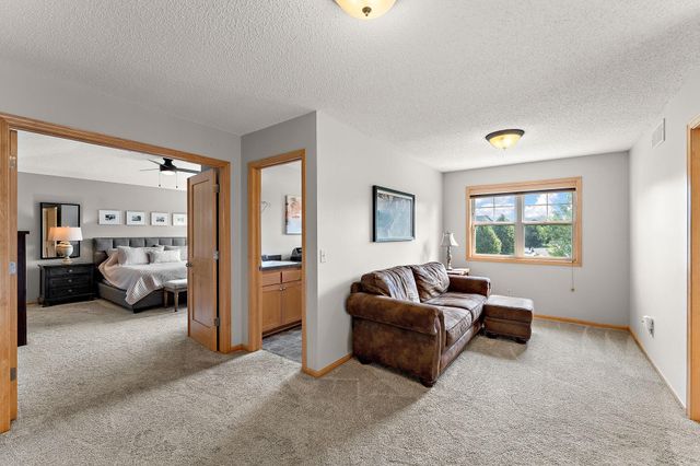 2880 Liberty Trail, Woodbury, MN 55129