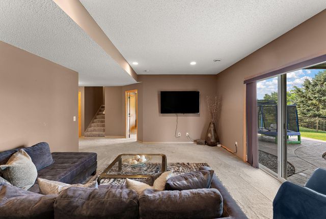2880 Liberty Trail, Woodbury, MN 55129