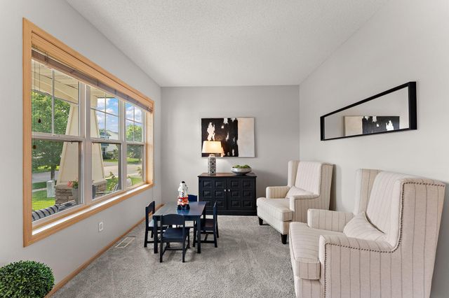 2880 Liberty Trail, Woodbury, MN 55129