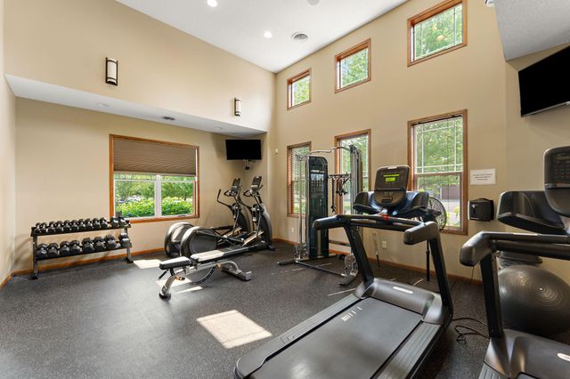 2880 Liberty Trail, Woodbury, MN 55129