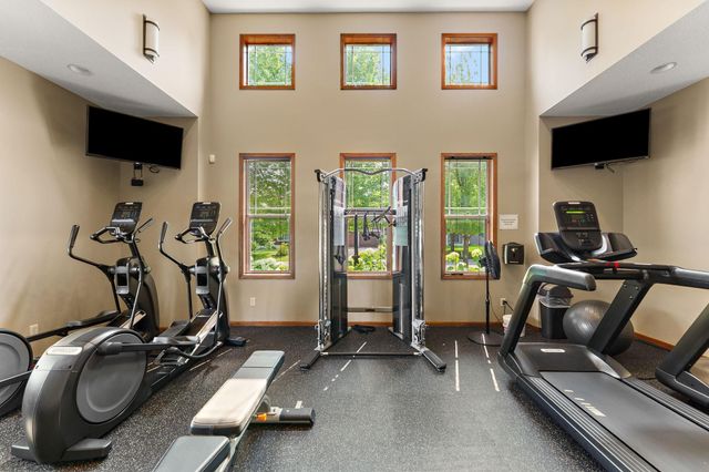 2880 Liberty Trail, Woodbury, MN 55129