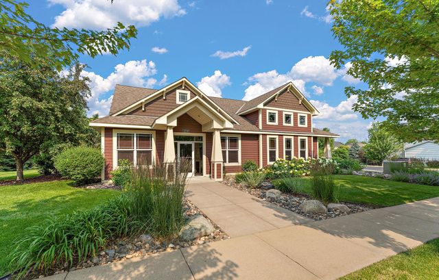 2880 Liberty Trail, Woodbury, MN 55129