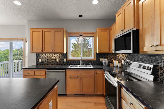 2880 Liberty Trail, Woodbury, MN 55129