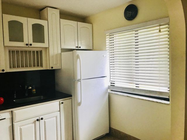 139 SPARROW Drive 3E, Royal Palm Beach, FL 33411
