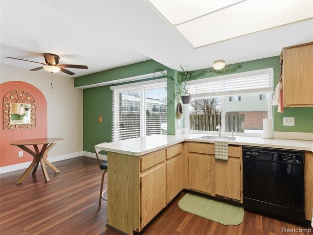 37516 Charter Oaks Boulevard, Clinton Township, MI 48036