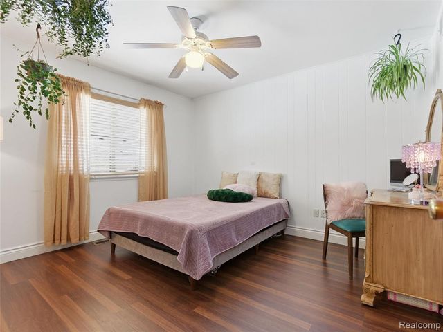 37516 Charter Oaks Boulevard, Clinton Township, MI 48036