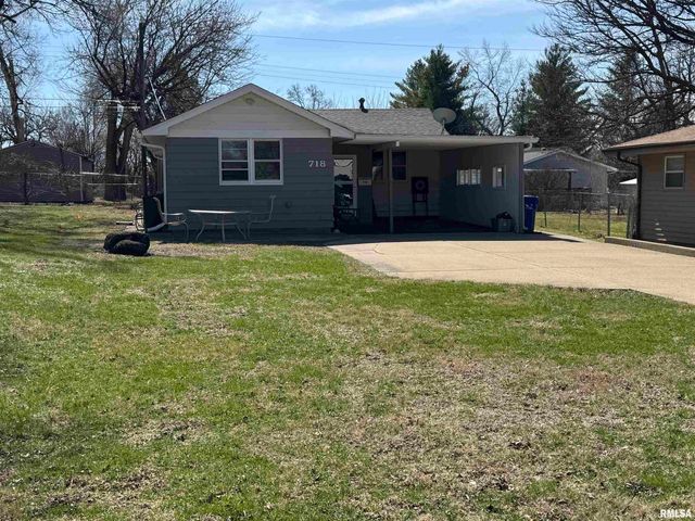 718 E LONDON Avenue, Peoria Heights, IL 61616