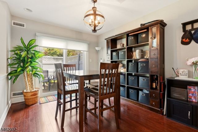 11 Vreeland Ct, Sayreville Boro, NJ 08872