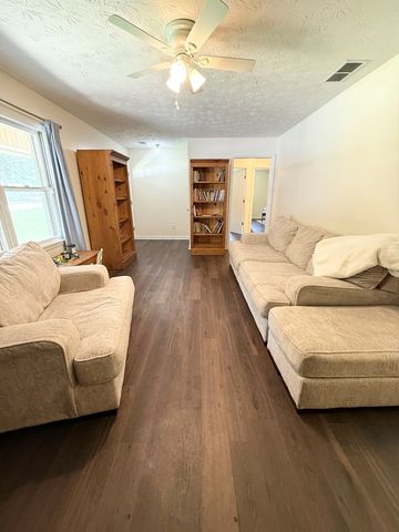 815 Mccurdy Blvd., Manchester, GA 31816