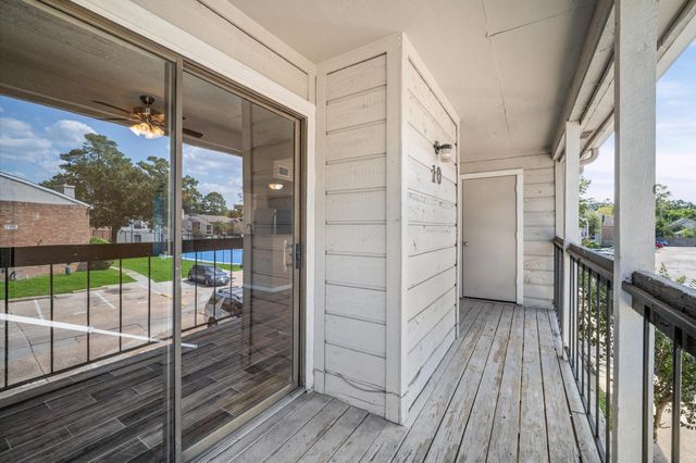 17331 Red Oak Drive 10, Houston, TX 77090