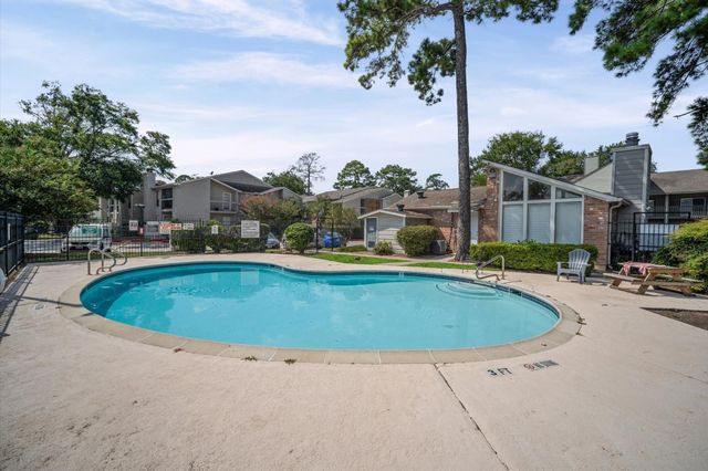 17331 Red Oak Drive 10, Houston, TX 77090