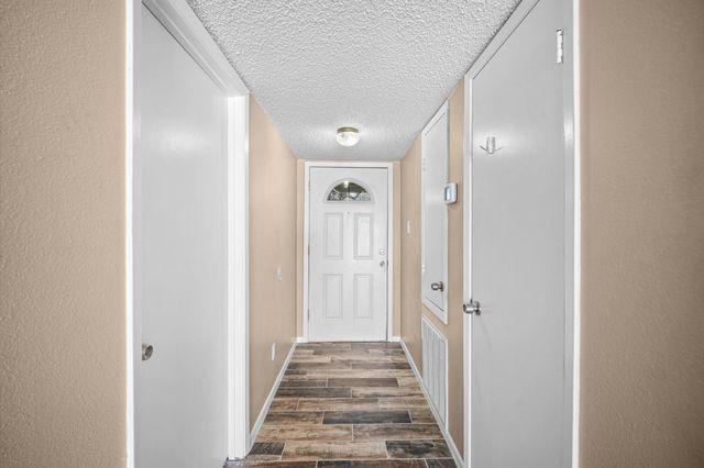 17331 Red Oak Drive 10, Houston, TX 77090