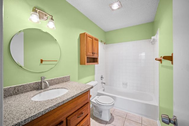 17331 Red Oak Drive 10, Houston, TX 77090