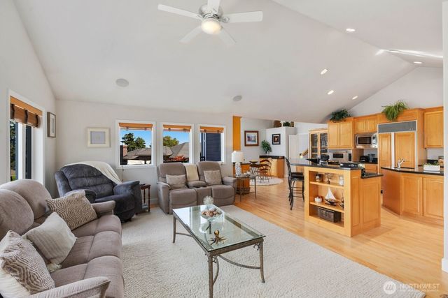 30822 36th Court SW, Federal Way, WA 98003