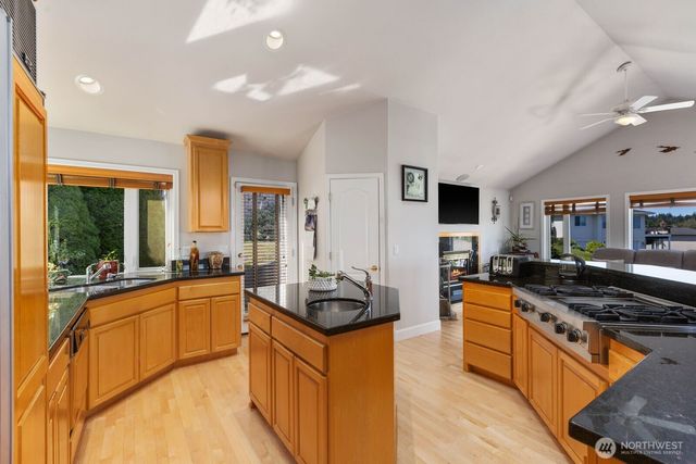 30822 36th Court SW, Federal Way, WA 98003