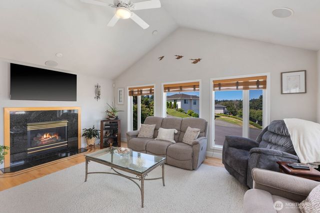 30822 36th Court SW, Federal Way, WA 98003