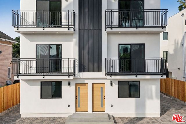 1185 Leighton Avenue, Los Angeles, CA 90037