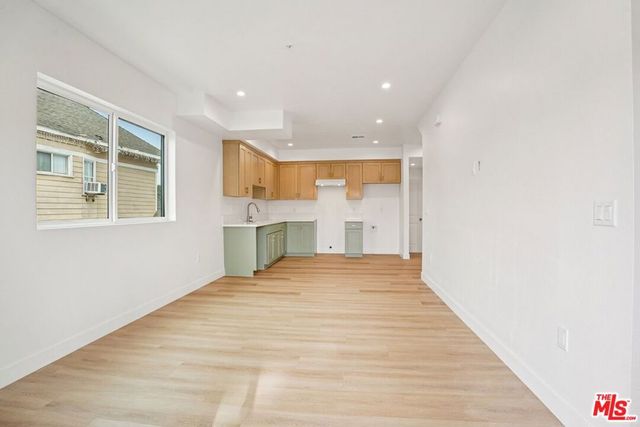 1185 Leighton Avenue, Los Angeles, CA 90037