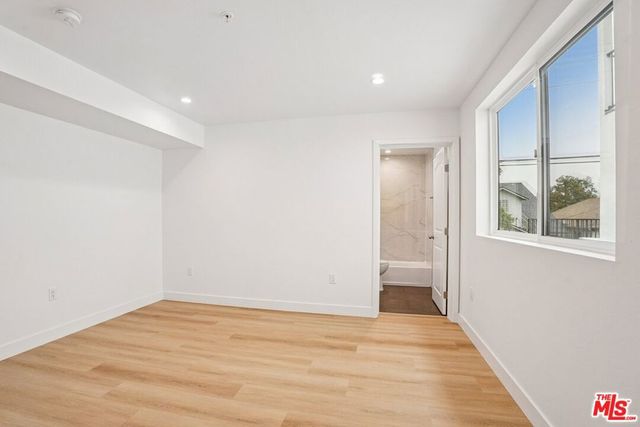 1185 Leighton Avenue, Los Angeles, CA 90037