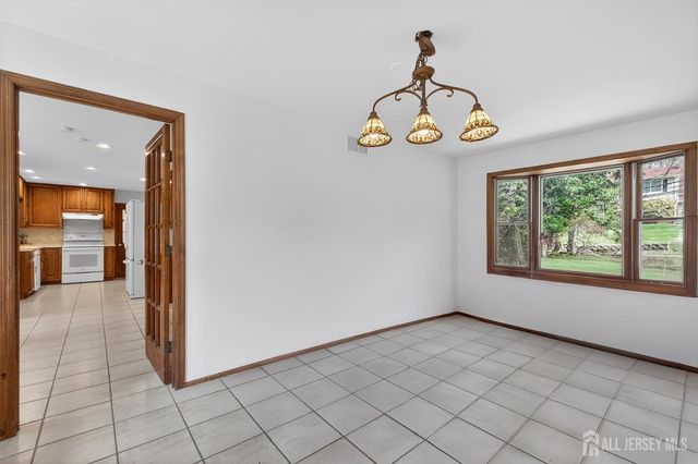 76 Telegraph Hill Road, Holmdel, NJ 07733