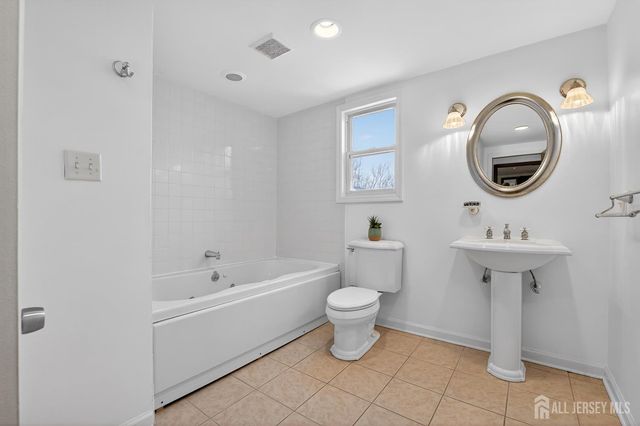 76 Telegraph Hill Road, Holmdel, NJ 07733