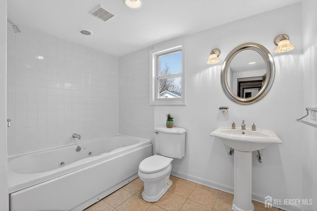 76 Telegraph Hill Road, Holmdel, NJ 07733